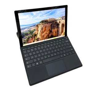 Microsoft Surface Pro 7   W/ Keyboard